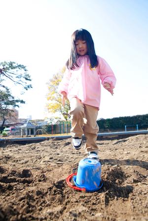 少ない費用で通う事が可能な声の学校